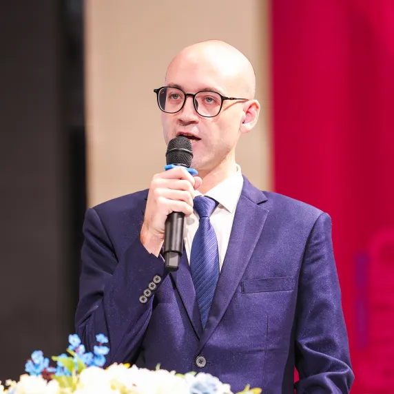 MYP协调员Daniel老师的致辞深入浅出地阐述了IB 的教育理