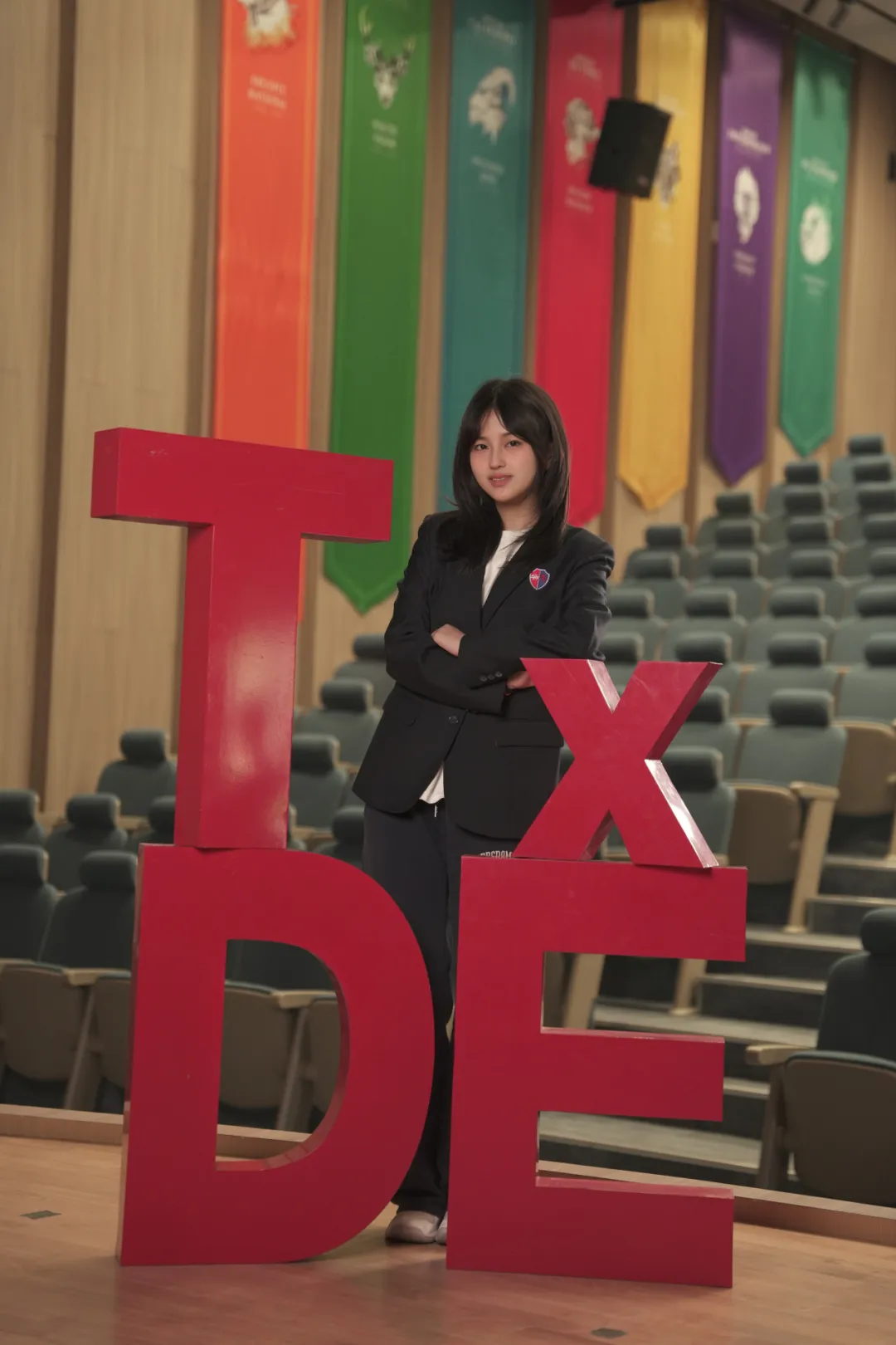 两位来自文来初中荟萃部的六年级学生