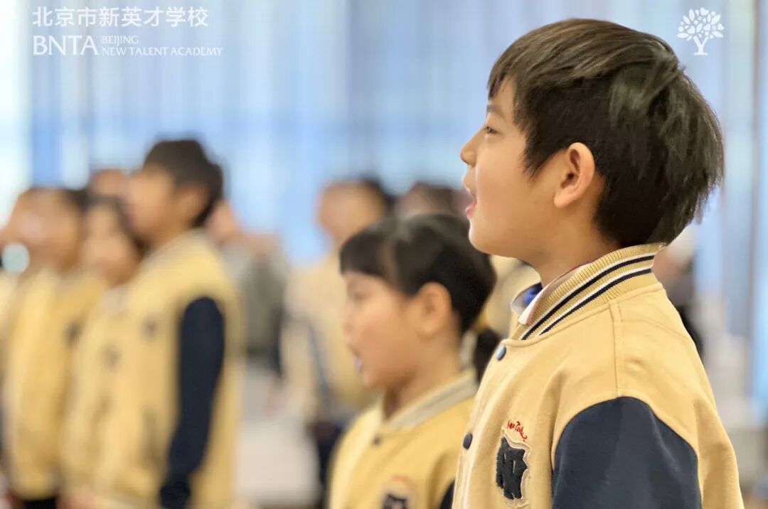 在新英才学校，戏剧远非一门才艺课
