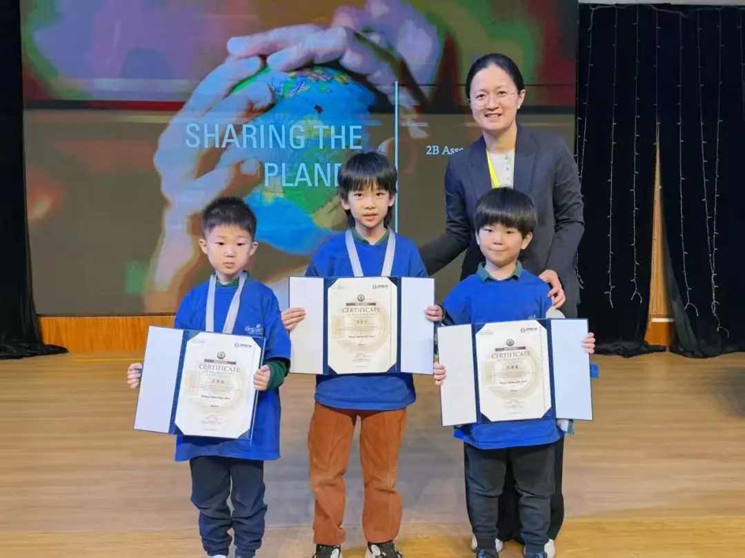 针对低段孩子的成长特点,学校开设菁早班(图 4)