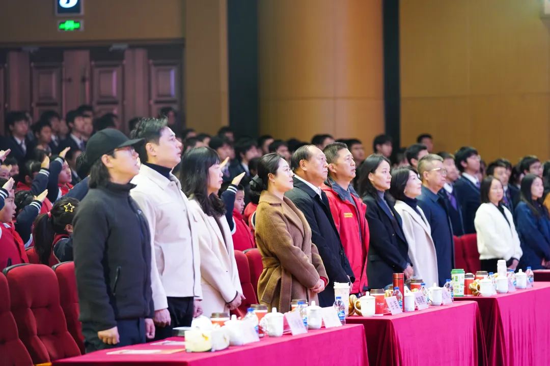 开场表演:少年意气,春启新篇