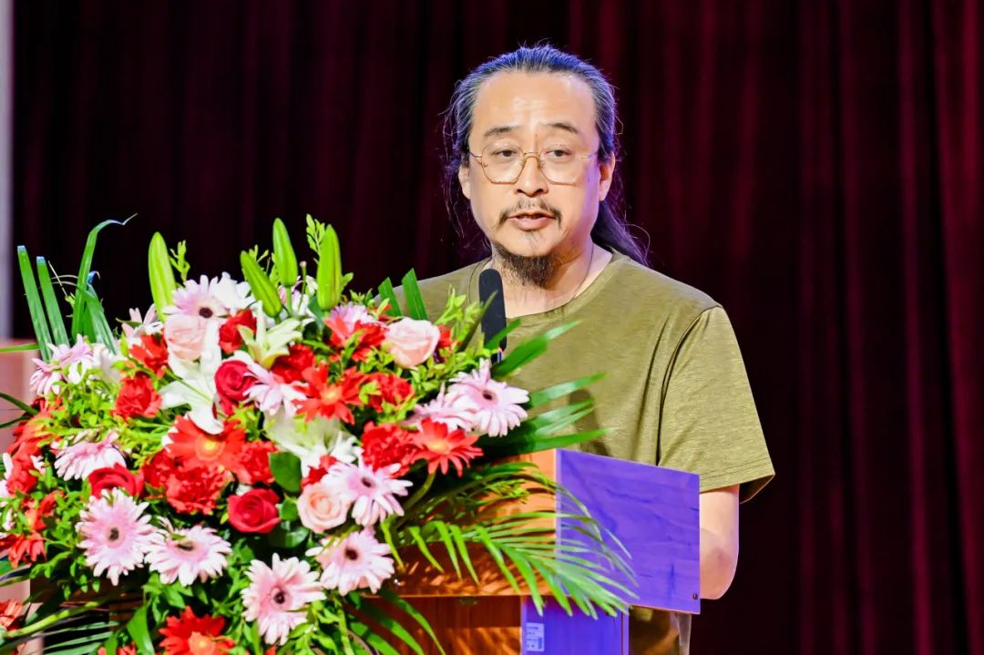 家长代表叶丰溢的父亲深情致谢学校: