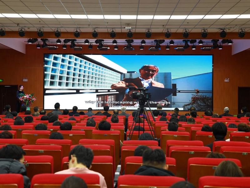 中共宁夏区委党校决策咨询部副教授、华北电力大学博士后龙生平(图 2)