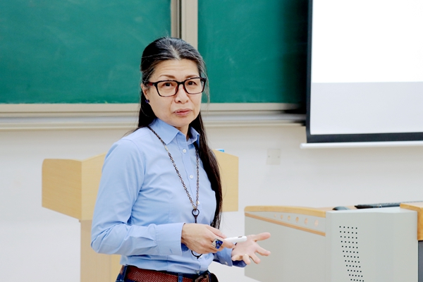 数智时代“外语+”人才培养高端论坛在燕京理工学院成功召开 数智时代“外语+”人才培养高端论坛在燕京理工学院成功召开