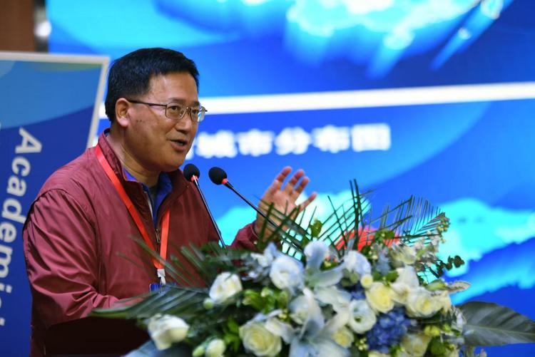 院士进学院——聚焦绿能数智现代产业高质量发展产学研活动 院士进学院——聚焦绿能数智现代产业高质量发展产学研活动