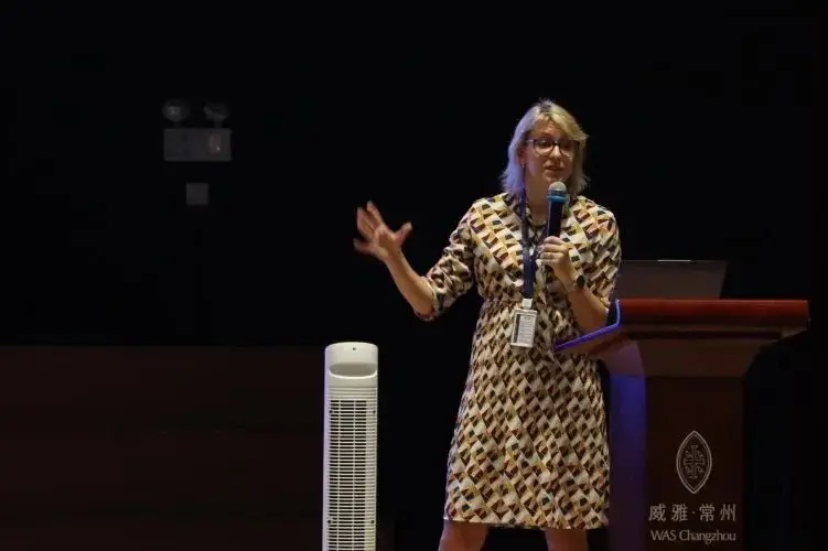 新学年伊始,各学部的校长和老师们也为我们所有的新老学子送上最美好(图 2)