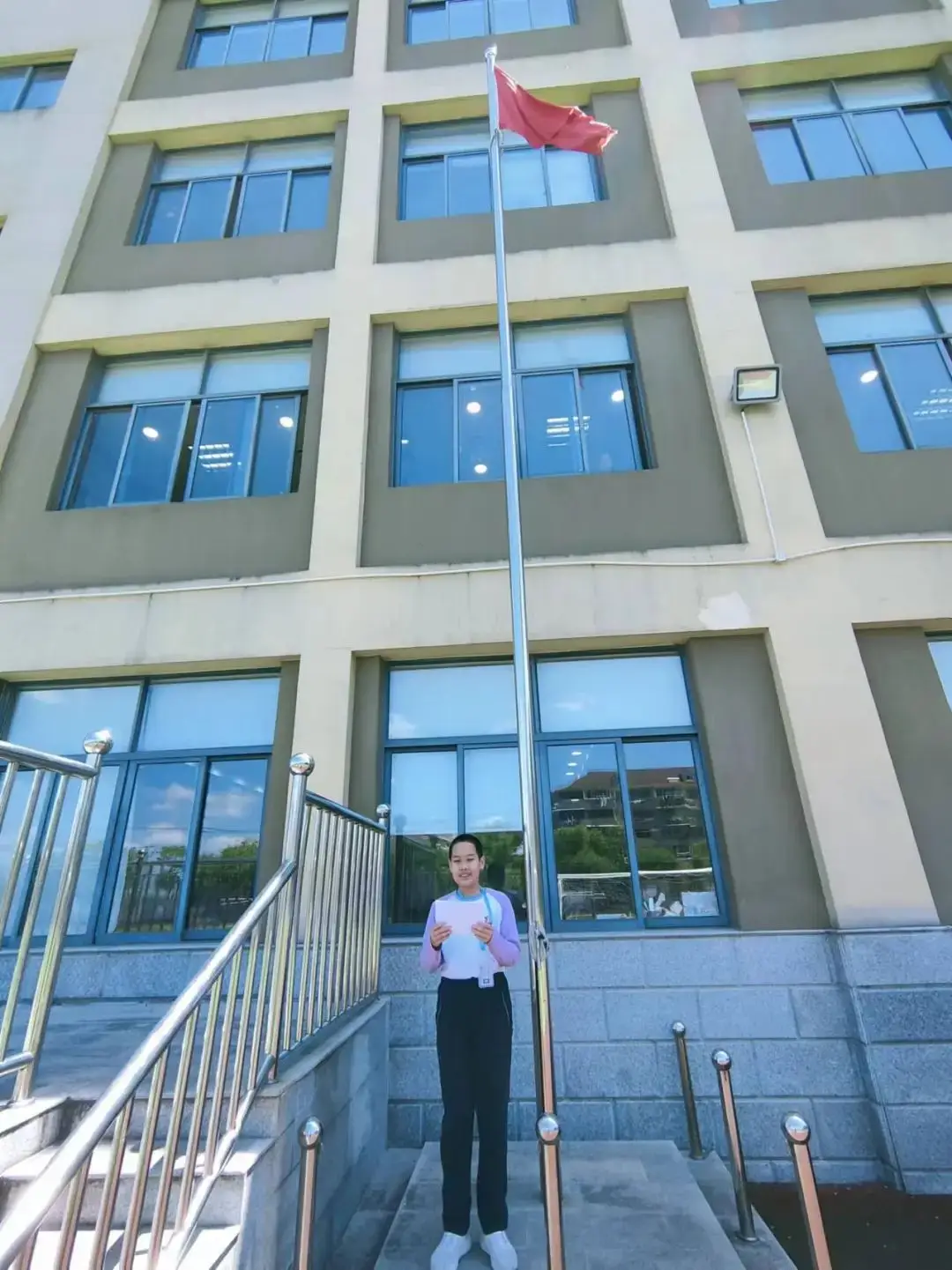 5月6日学校举行了第12周升旗仪式