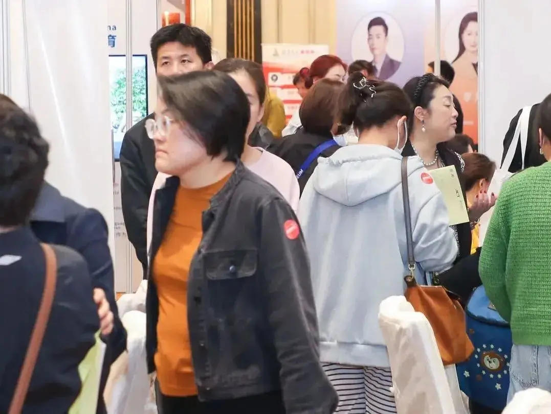 为了全方位赋能家长群体，本次择校咨询盛会特邀50+所国际学校（图 3）