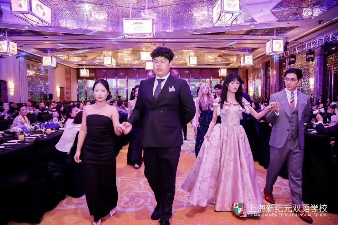 当《Amar Pelos Dois》音乐缓缓响起,旋律悠扬