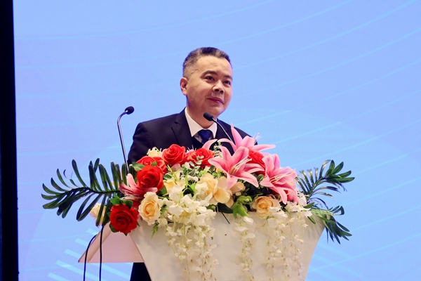 数智时代“外语+”人才培养高端论坛在燕京理工学院成功召开 数智时代“外语+”人才培养高端论坛在燕京理工学院成功召开