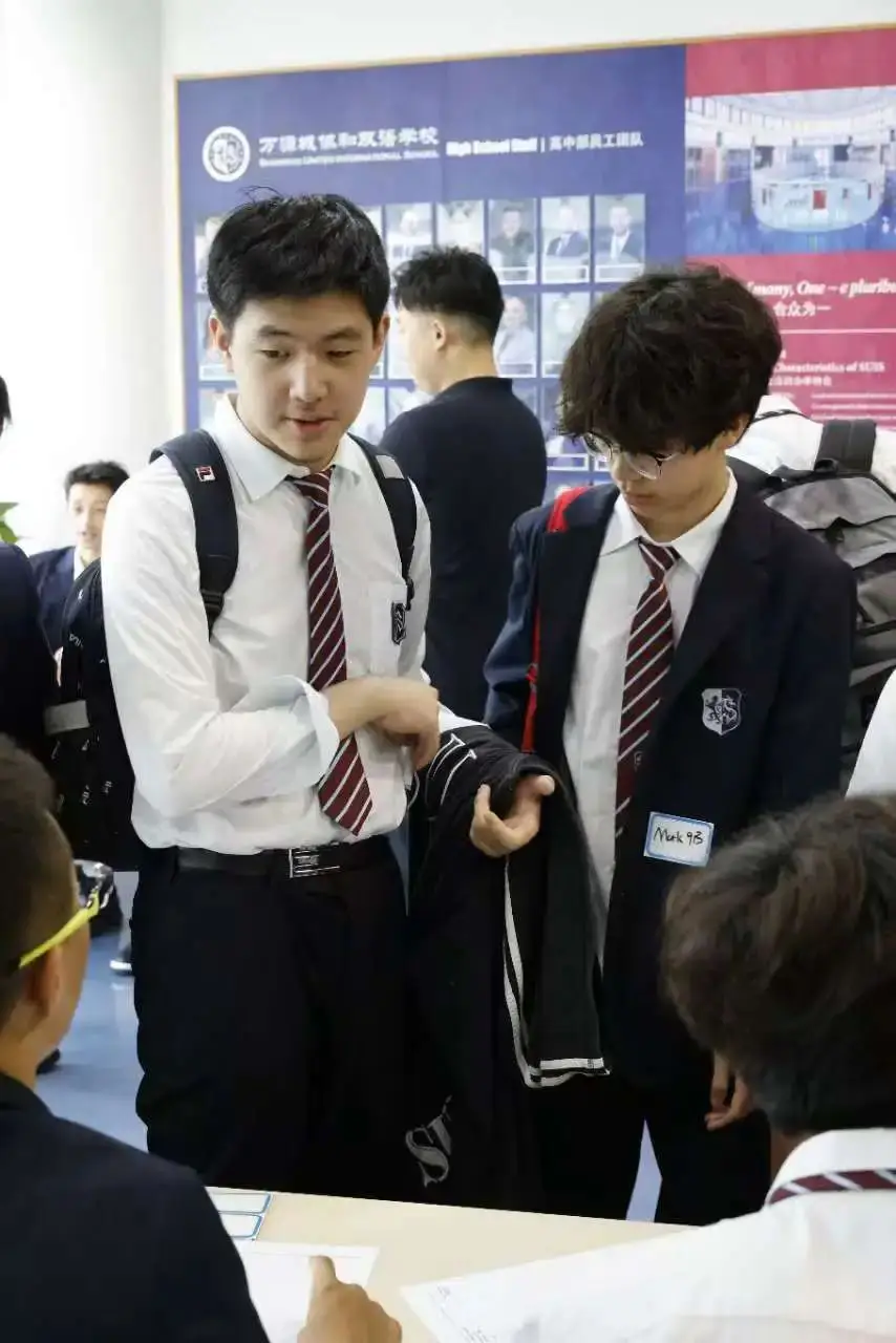秋风乍起,学校迎来开学季。所有师生们活力满满的回到校园。