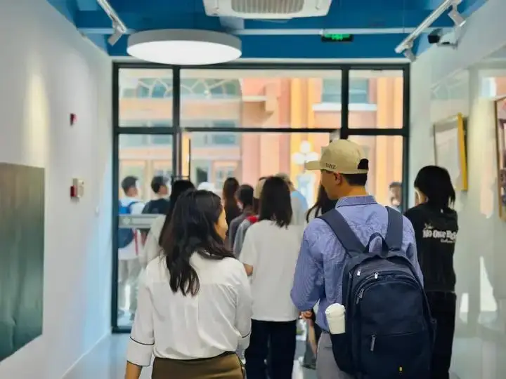 科学家们通过研究大脑的发育规律为教育发展提供新思路。