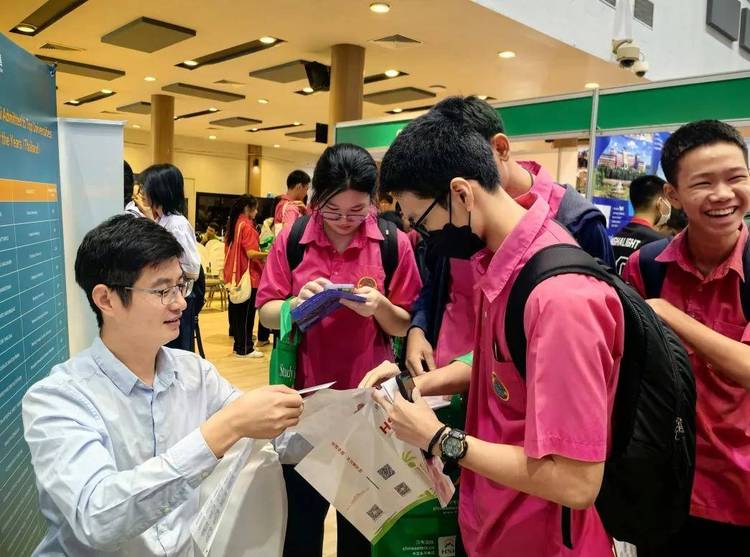 荣怀留学生院:融通多元文化 拓展教育合作 荣怀留学生院:融通多元文化 拓展教育合作