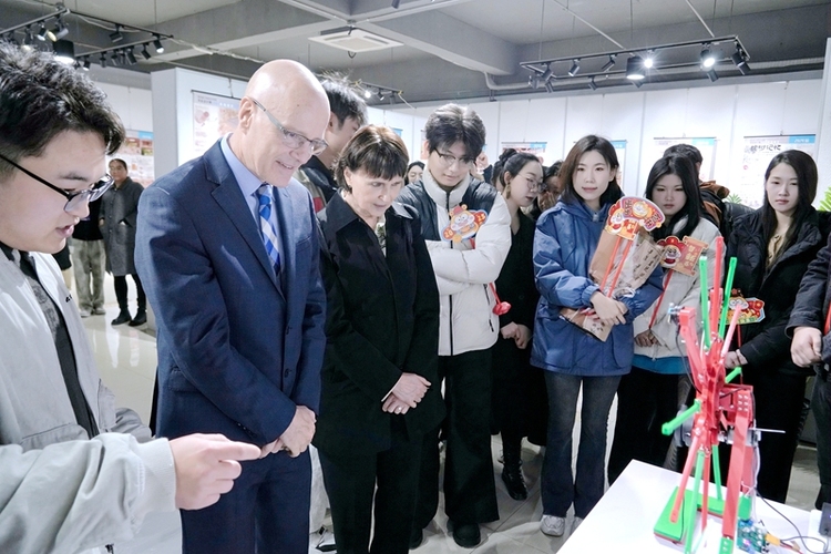 燕京理工学院世界青年领导力论坛:中加高校共探全球青年领导力 燕京理工学院世界青年领导力论坛:中加高校共探全球青年领导力