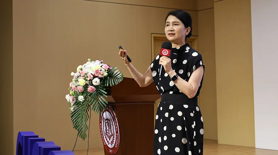光华剑桥分别召开2024级A Level学部和美高学部的新生家长
