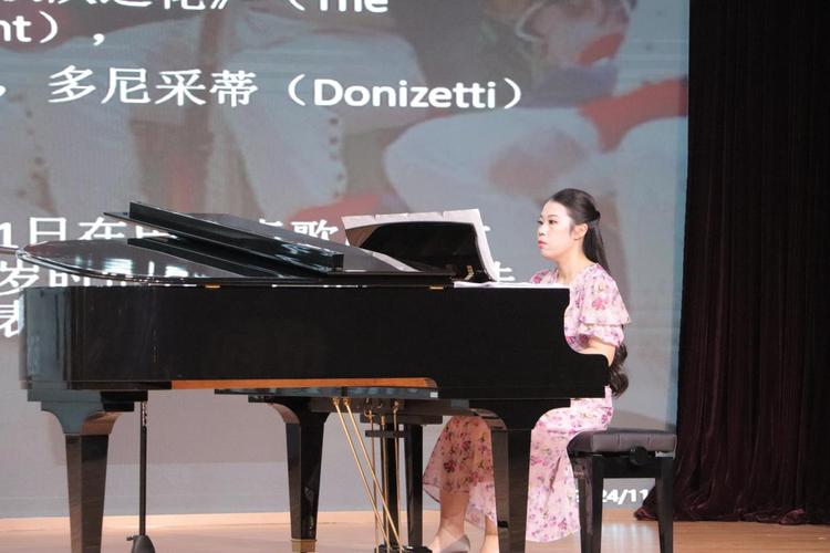 广州新华学院携手星海音乐学院举办法国经典剧目分享会 广州新华学院携手星海音乐学院举办法国经典剧目分享会