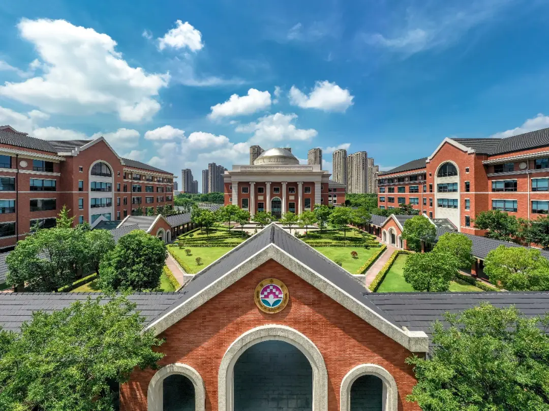 01学校简介