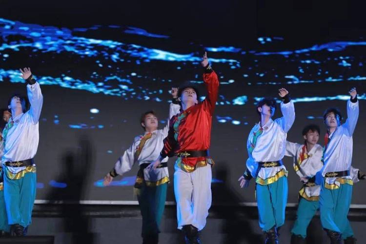 成都文理学院举行第二十一届科技文化博览节开幕式暨2024年迎新晚会 成都文理学院举行第二十一届科技文化博览节开幕式暨2024年迎新晚会
