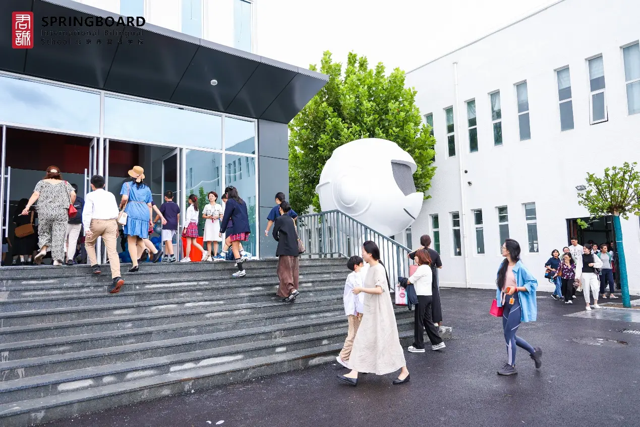 今秋开学季，这座充满未来感的科创大楼正式揭开神秘面纱