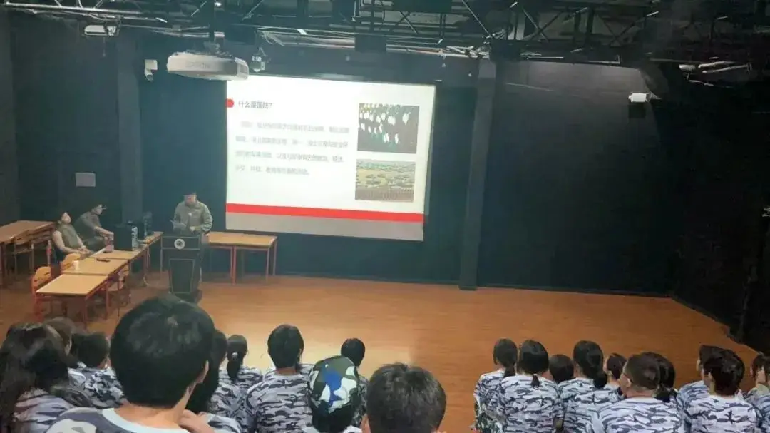 时间管理让我们提升做事效率;绿衣迷彩让我们锤炼严于律己。(图 2)