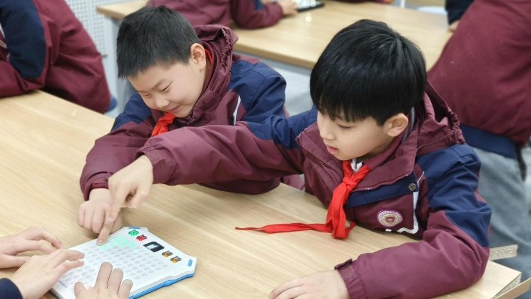课间“暖”时光 致敬“她”光芒——西安高新钱学森第二小学创新落实"双减"政策 打造特色课间育人新模式