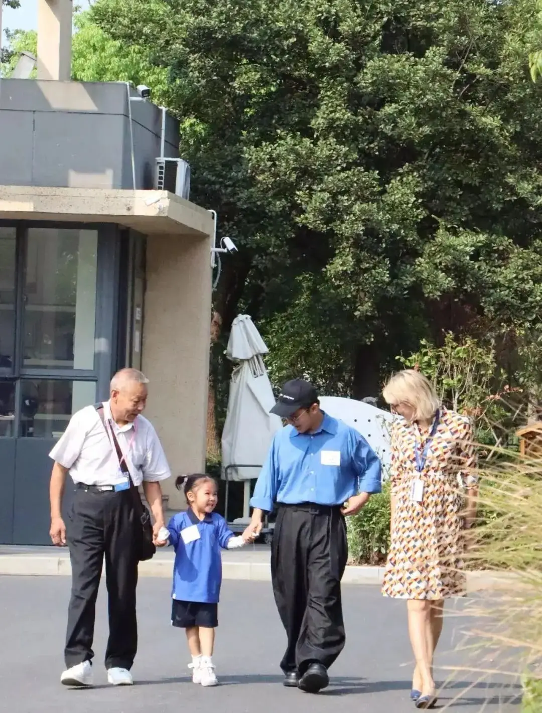 告别了悠长的假期,常州威雅的学子们,拎着大包小包(图 3)