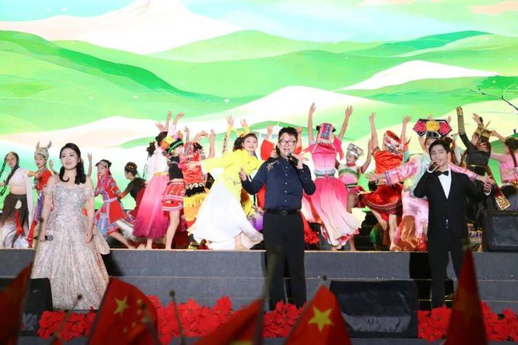 成都文理学院举行第二十一届科技文化博览节开幕式暨2024年迎新晚会 成都文理学院举行第二十一届科技文化博览节开幕式暨2024年迎新晚会