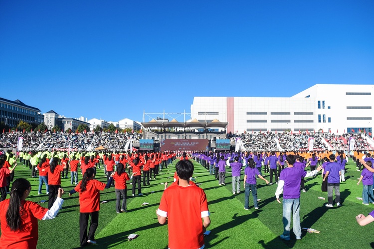 奥运冠军郭伟阳现身助力,昆明城市学院体育综合改革重磅启动