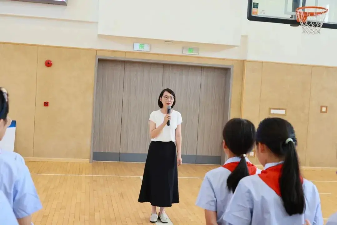 双语初中部:(图 2)
