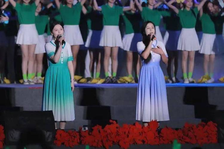 成都文理学院举行第二十一届科技文化博览节开幕式暨2024年迎新晚会 成都文理学院举行第二十一届科技文化博览节开幕式暨2024年迎新晚会