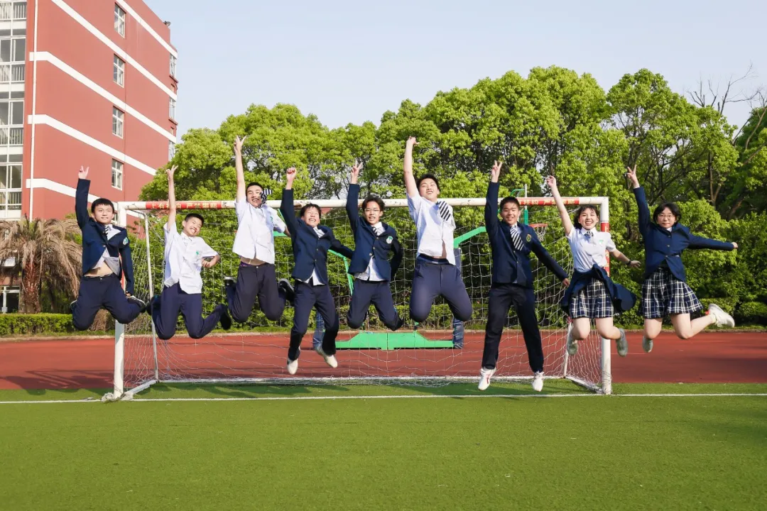 ● 全球方向QS/Times世界前30大学的录取比例约为90%。