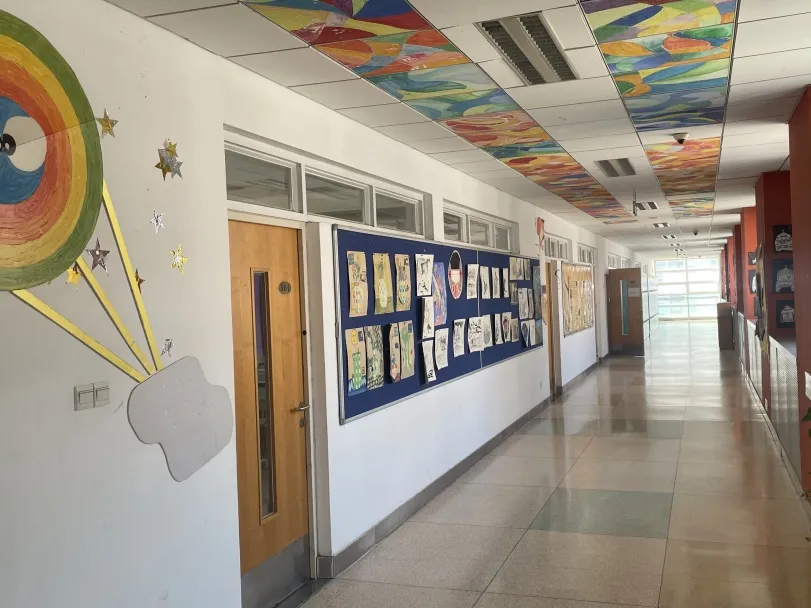 小语种班：8-12 年级有意赴法 / 德 / 俄 留学学生