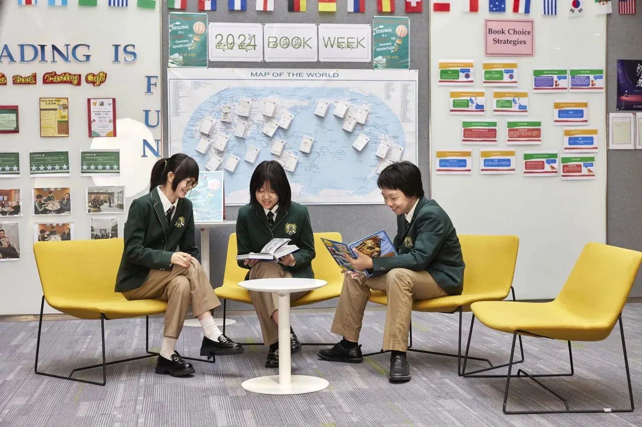 课程里也有很多好玩的东西。孩子们遵循课程目录逐步探索