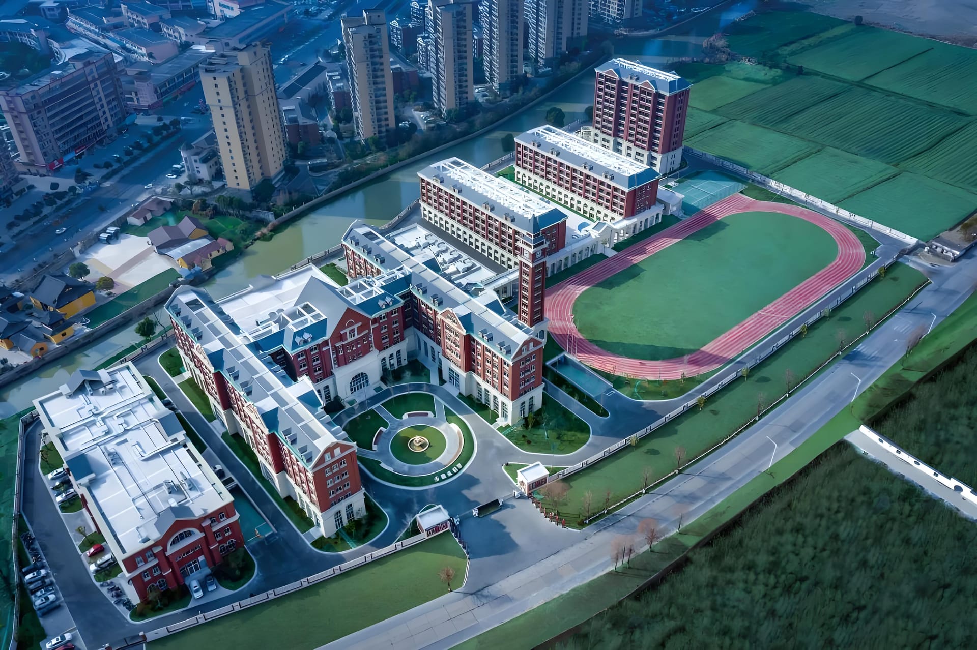 卡迪夫国际学校