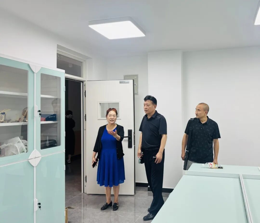 北京助航者空天科普发展中心主任、原空军招飞局副局长张洁一行曾莅临