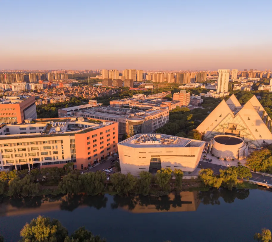 上海工程技术大学(国际)融合高中 环境照片 3
