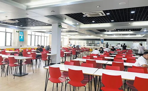 校园餐厅